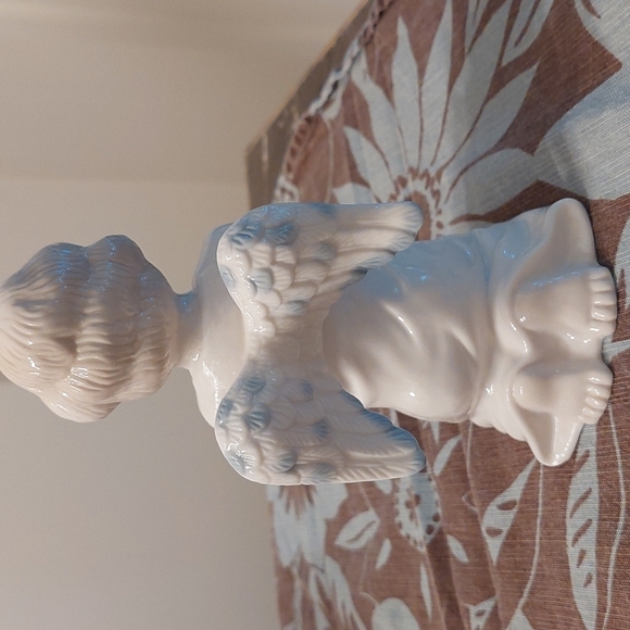 Porcelain Angel - Picture 5 of 8